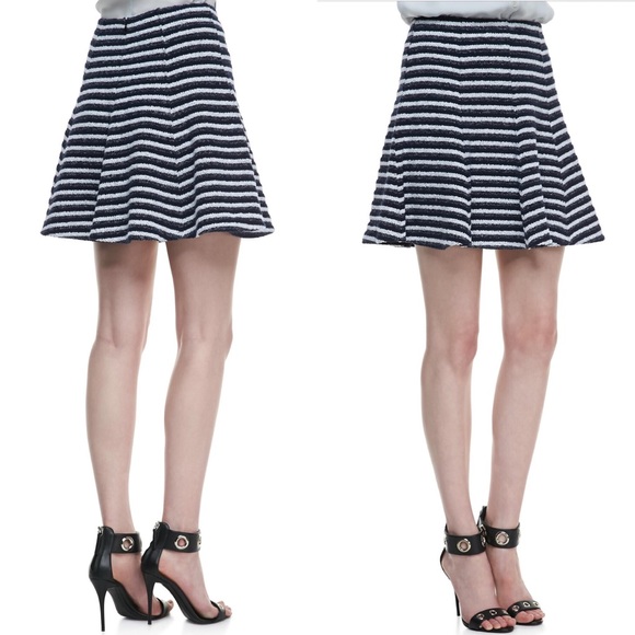 Theory Dresses & Skirts - Theory Lyerly Guarda Bouclé Skirt - 00